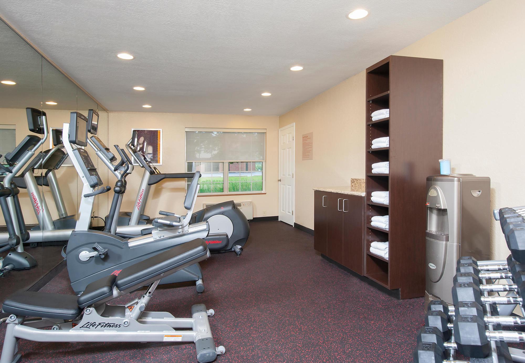 Towneplace Suites Indianapolis Park 100 Екстериор снимка